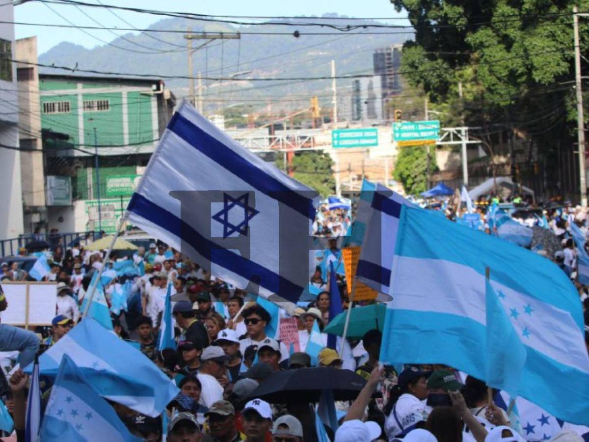 Con oraciones, cánticos y lágrimas finaliza la caminata de las iglesias en Tegucigalpa