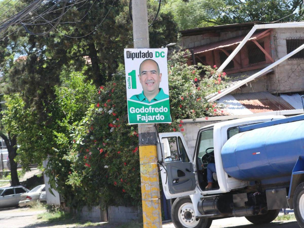 Sin los rostros de Rixi y Nasralla, arrancan propagandas electorales en las calles de la capital