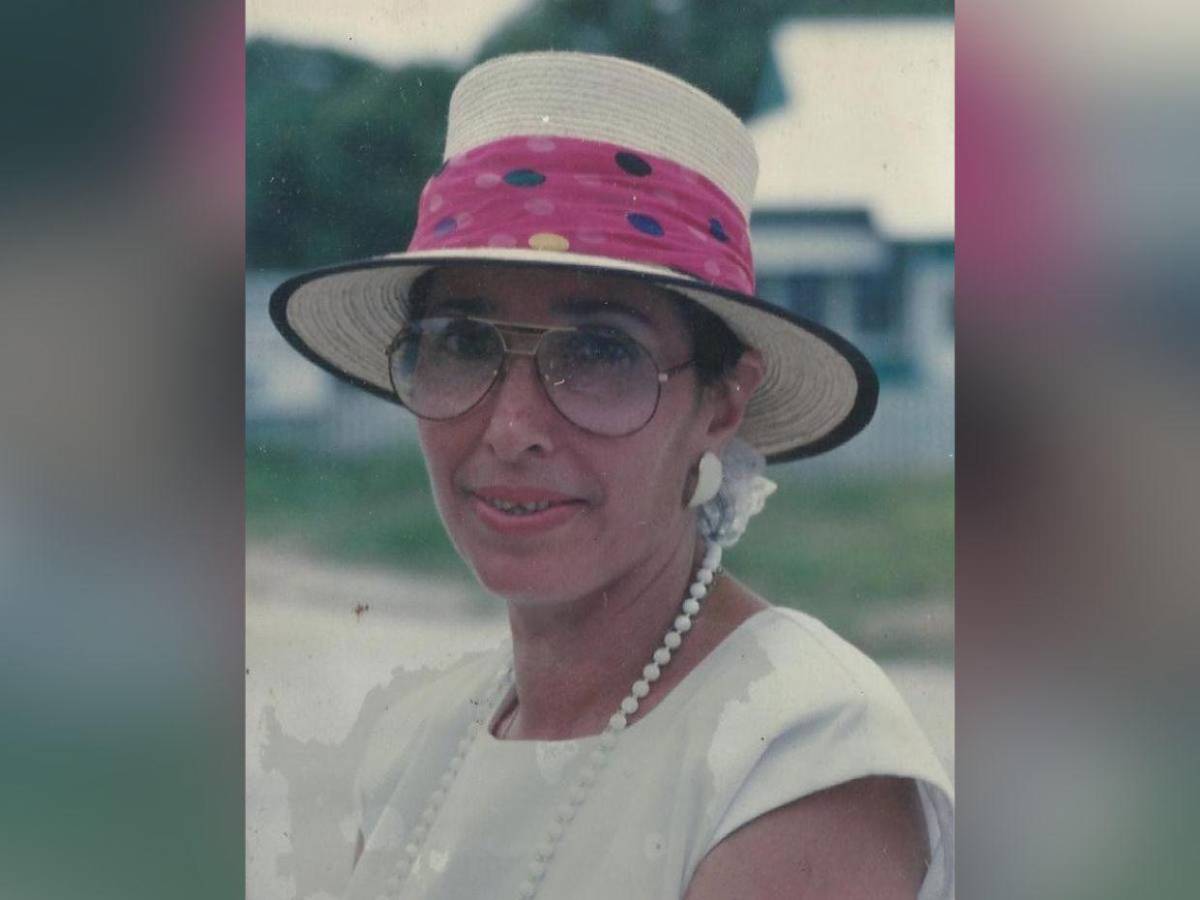 A 30 años de su asesinato, instalan monumento de la ecologista Jeannette Kawas en Tela