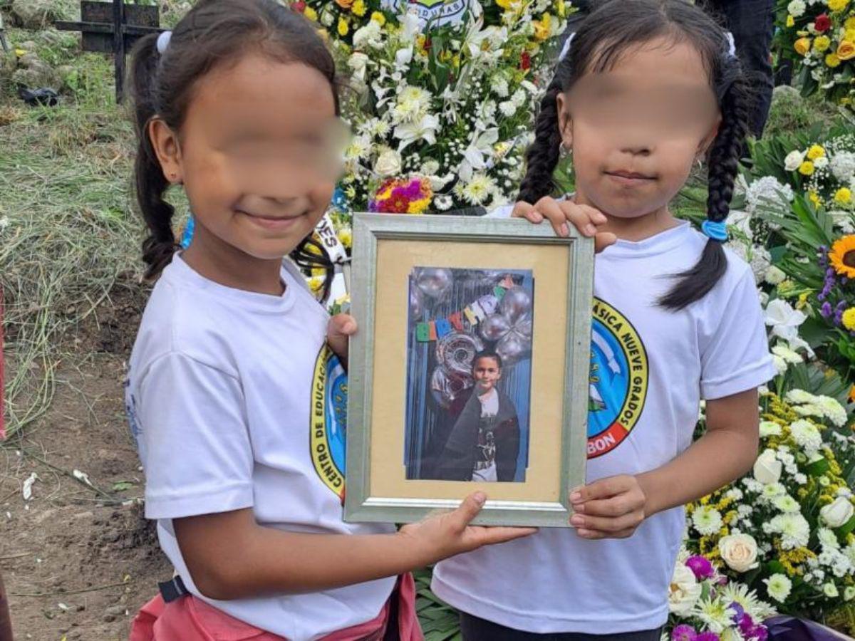 Así se despidió de Dylan y Josué el niño que se salvó: Ayuda, mis primos se cayeron