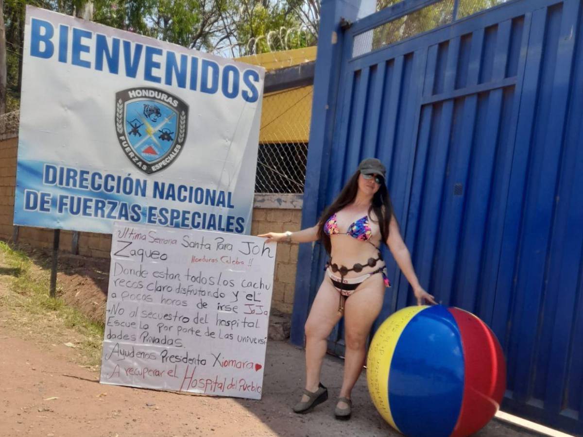 ¿Quién es Floridalia Aguilar, la doctora que protesta en traje de baño en contra la corrupción?