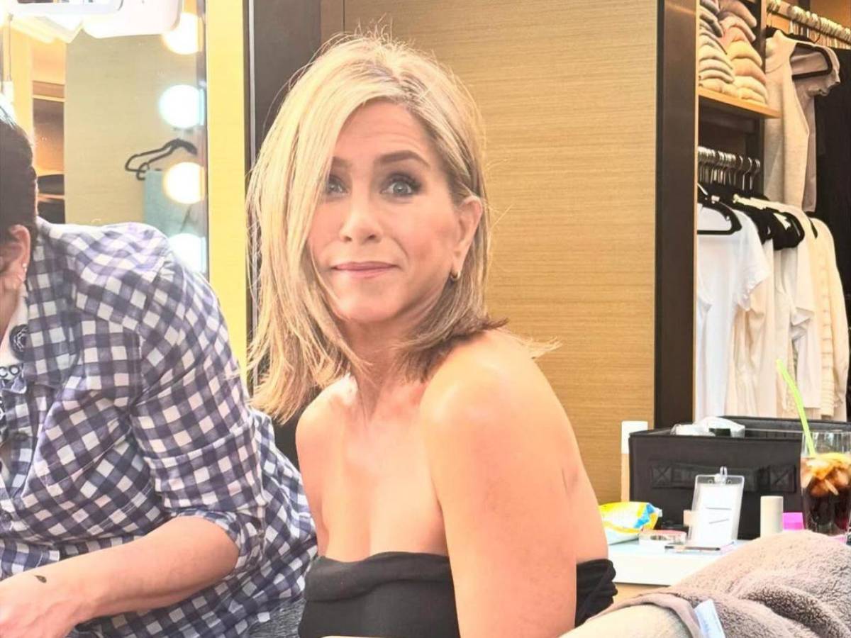 Jennifer Aniston: sujeto que chocó contra su mansión sería un acosador obsesionado Jennifer Aniston: sujeto que chocó contra su mansión sería un acosador obsesionado