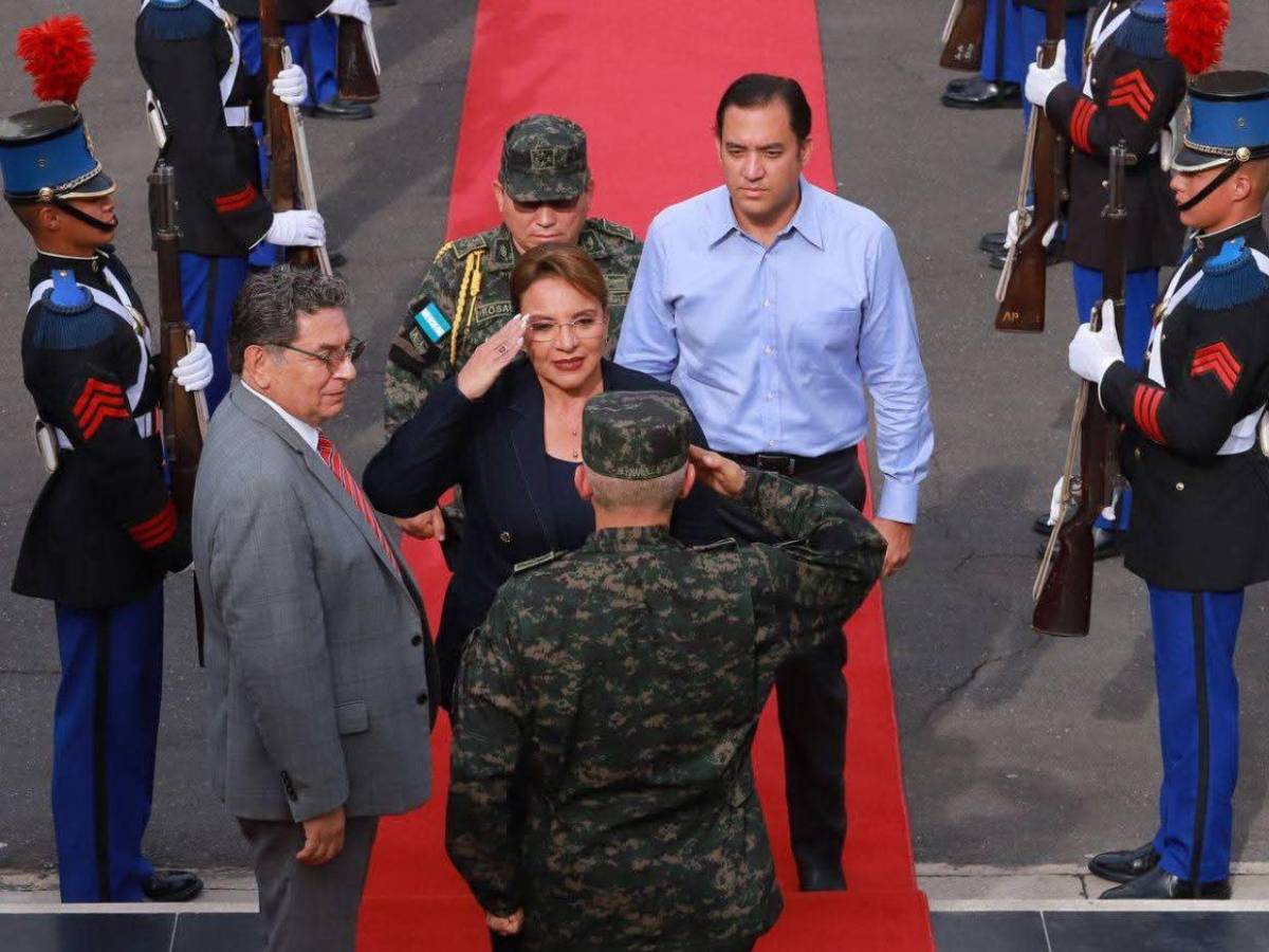 Revelan cuánto se gasta al mes en seguridad de la expresidenta Xiomara Castro: ¿tiene carro gratis?