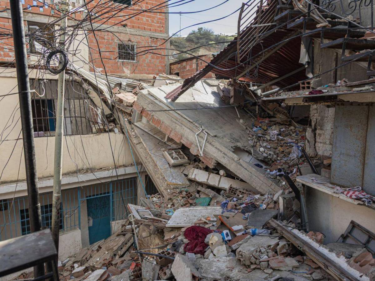 Se elevan a 1,450 las personas fallecidas por el doble terremoto en Venezuela