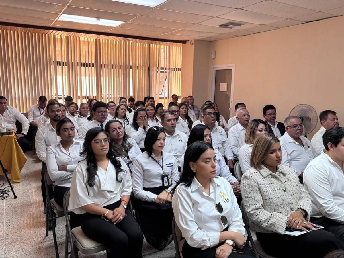 Inauguran Salón de Pleno del TJE en memoria de magistrada Miriam Barahona