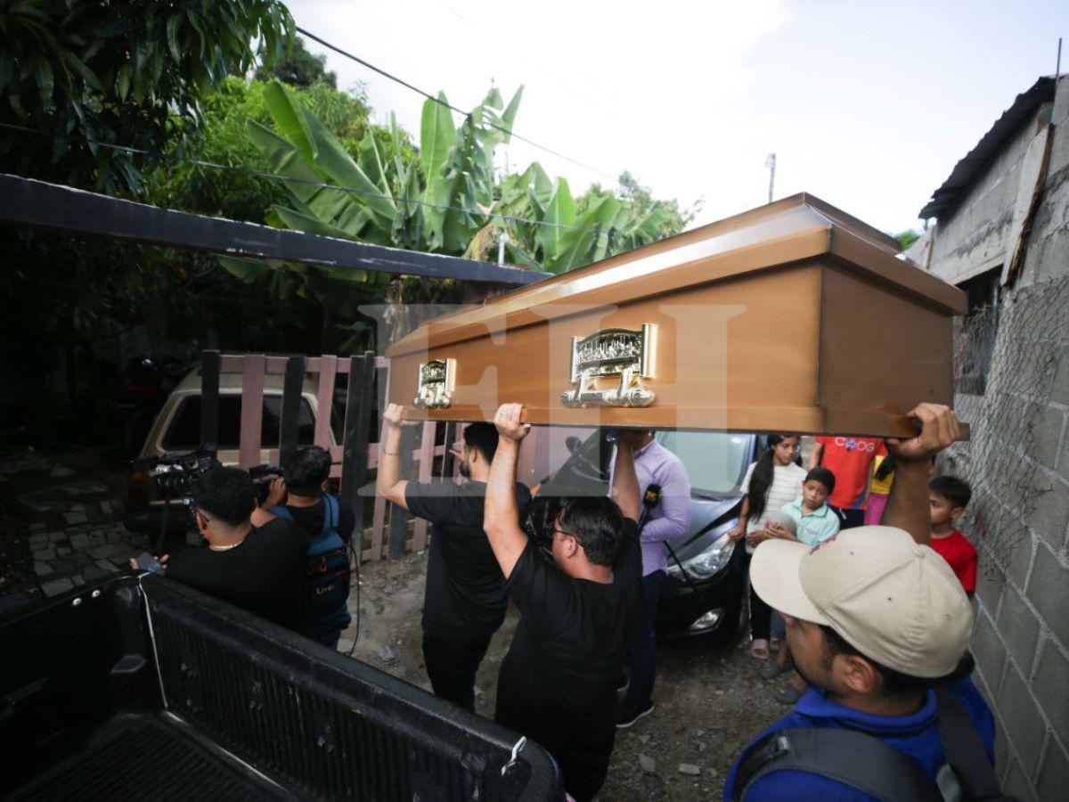 ​​​​​​Dan el último adiós a Jenifer Rivas, presentadora hallada muerta: así fue su velorio y sepultura