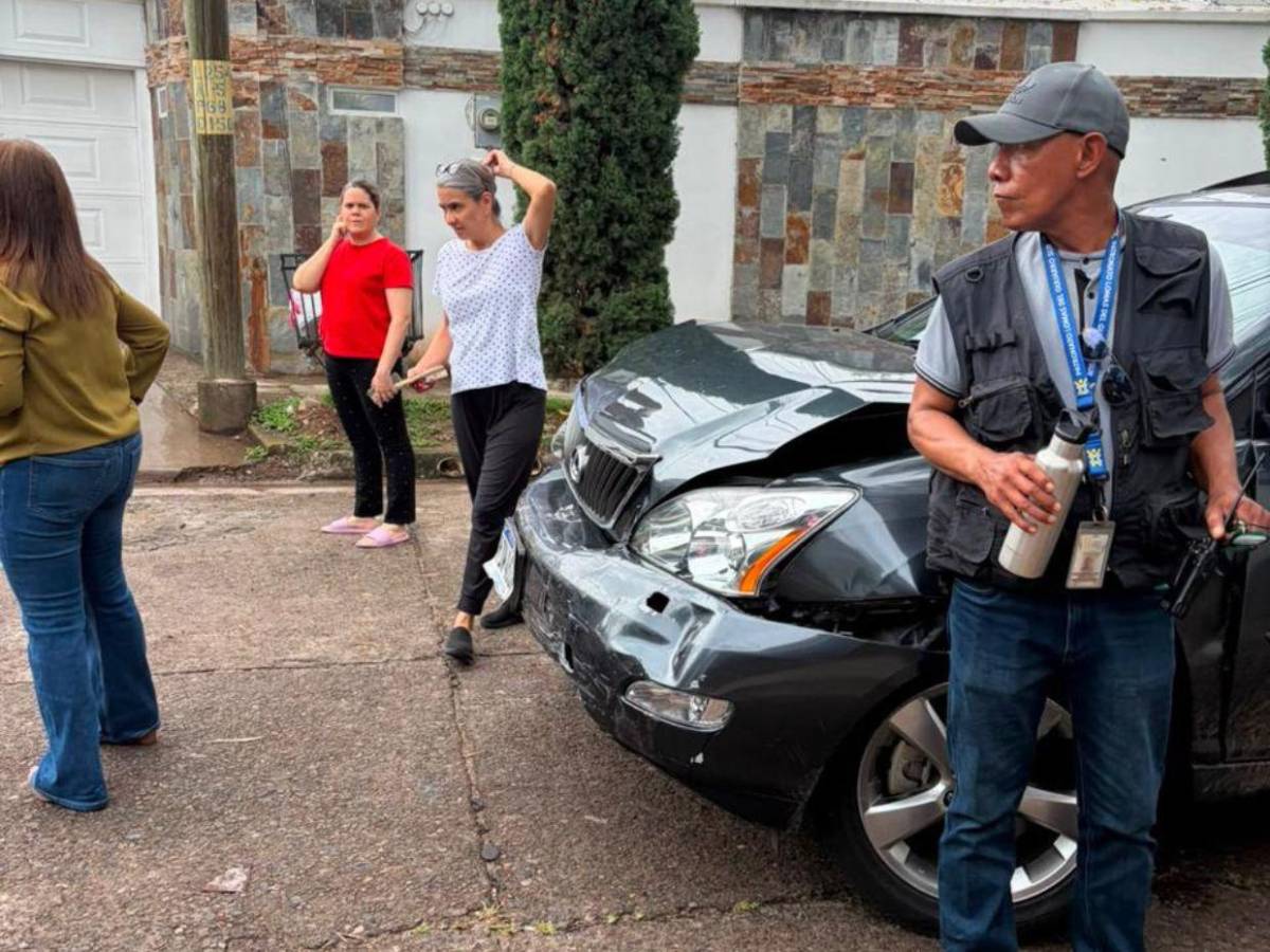 Tomó el carro de su vecino: detalles de mujer que chocó 13 carros y terminó en el Mario Mendoza