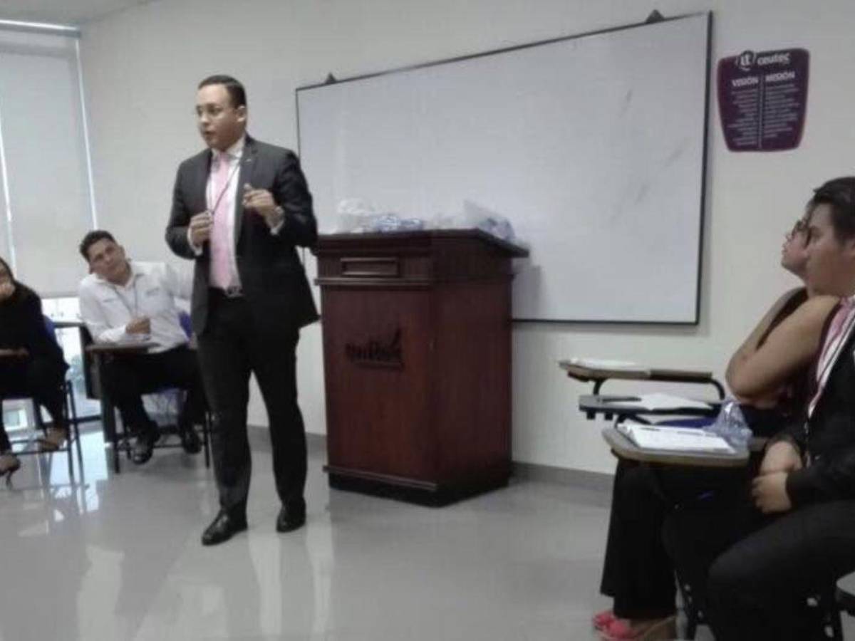 Testificó contra Marlon Ochoa: ¿Quién es Eduardo Fuentes, consejero interino del CNE?