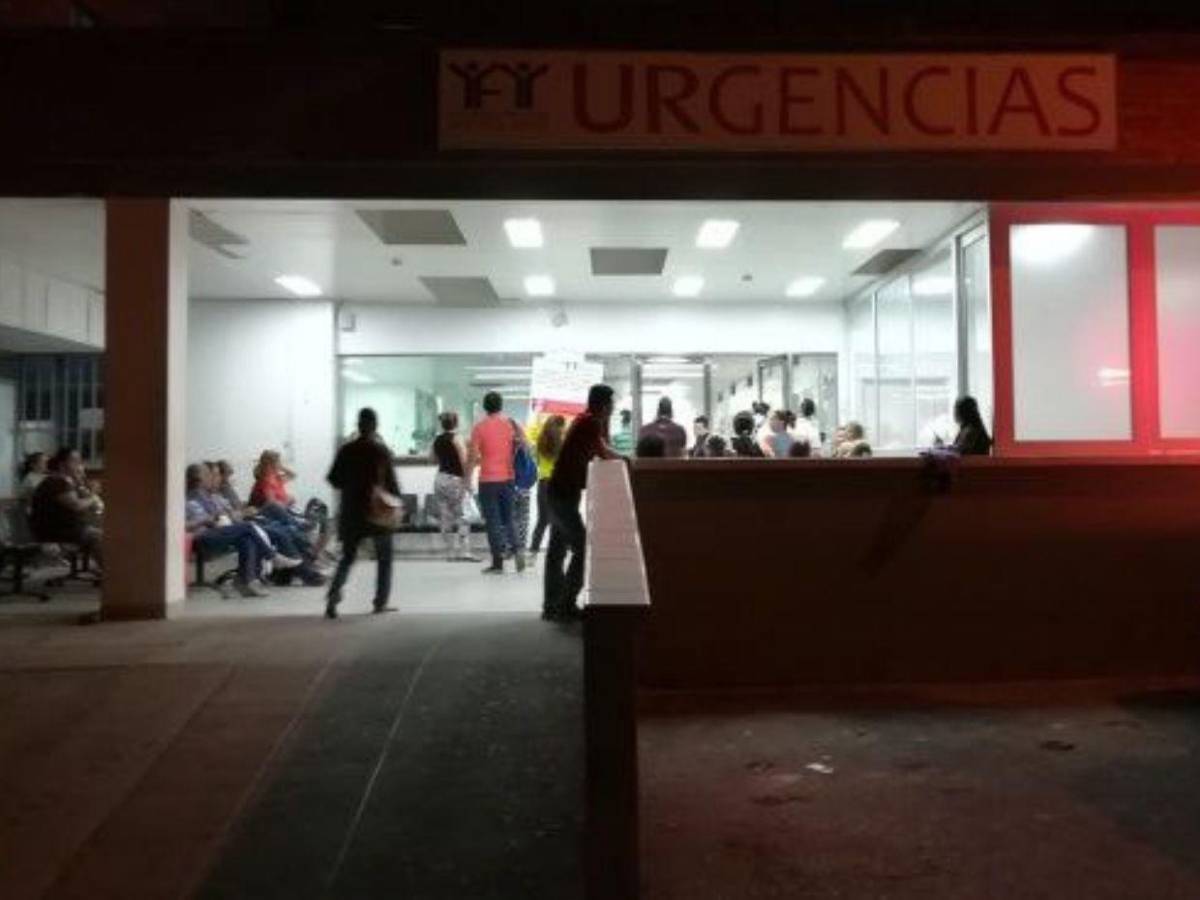 Mujer muere al lanzarse de tobogán en centro turístico de Colombia