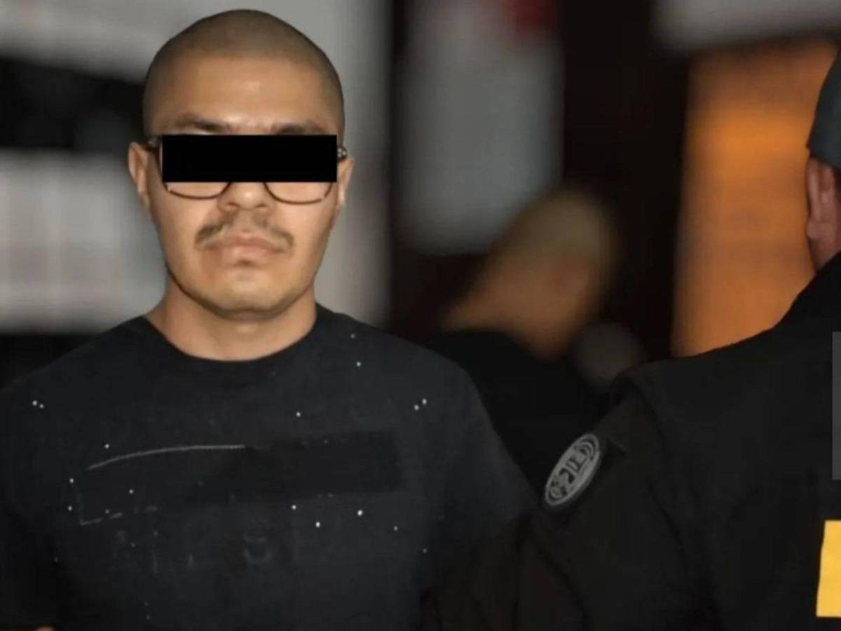 Enfermero ataca a su esposa con más de 25 puñaladas en Ecatepec; la mantenía encerrada