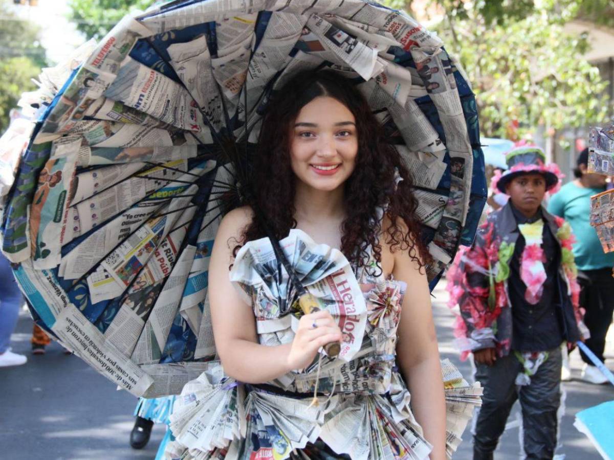 Los alumnos de Comayagüela celebraron la patria con entusiasmo y orgullo nacional