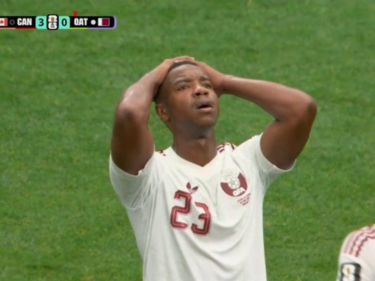 Así fue la impactante lesión que jugador de Qatar le causó a Koné de Canadá en el Mundial