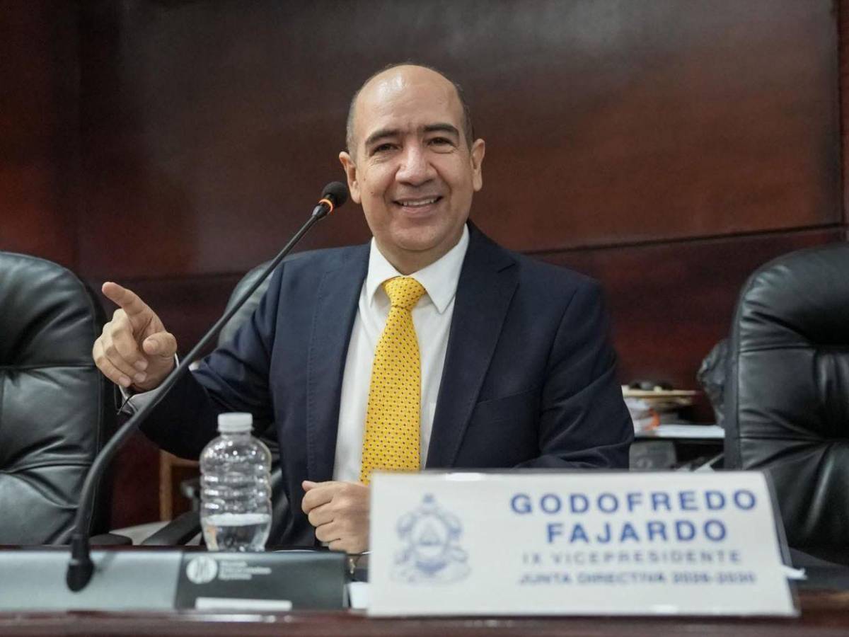 Hija de 19 años de Godofredo Fajardo gana L45 mil en alcaldía del DC: ¿qué funciones tiene?
