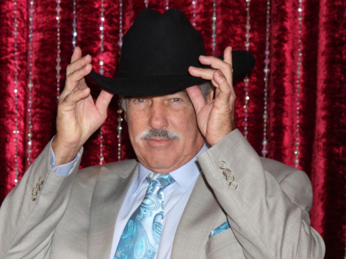 Famosos lamentan la muerte del actor Andrés García