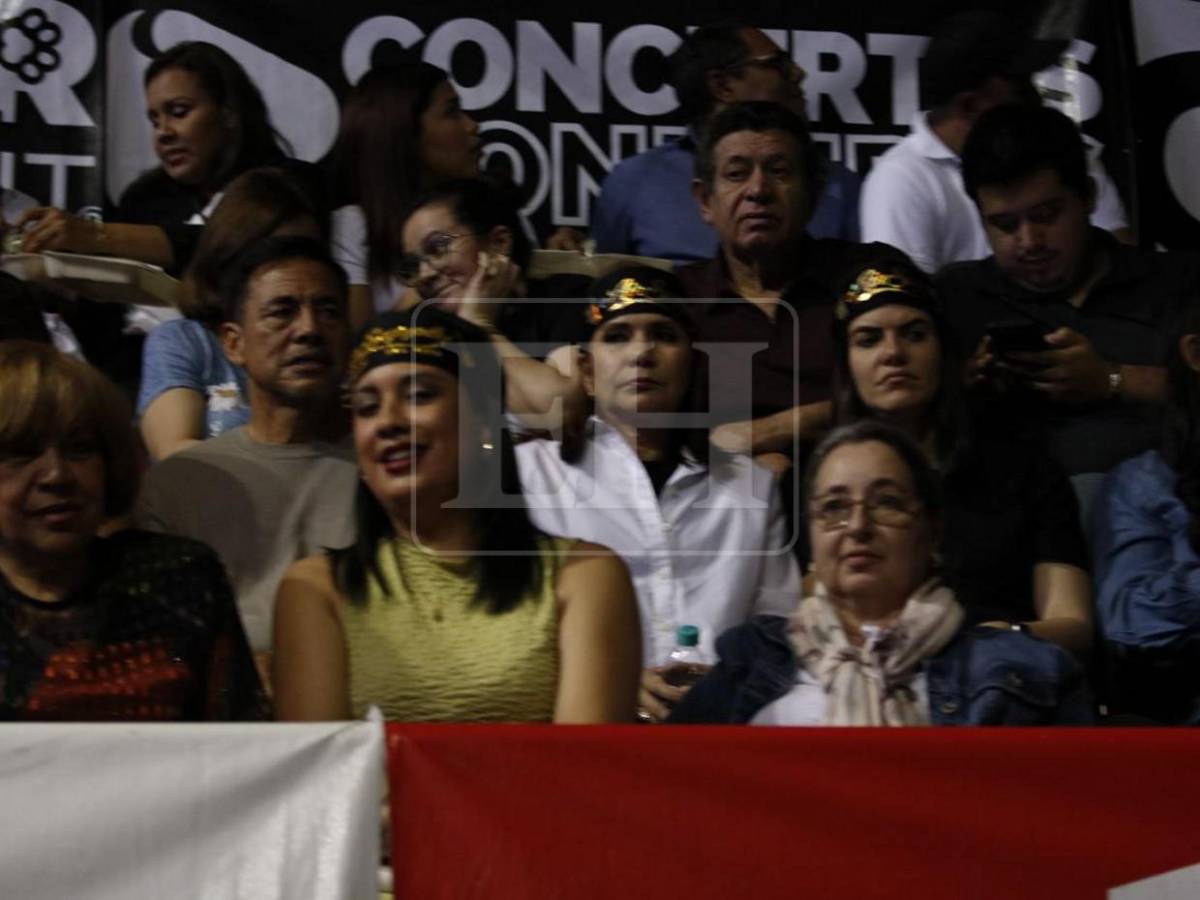 Air Supply hace cantar a Tegucigalpa con sus grandes clásicos en el Coliseo