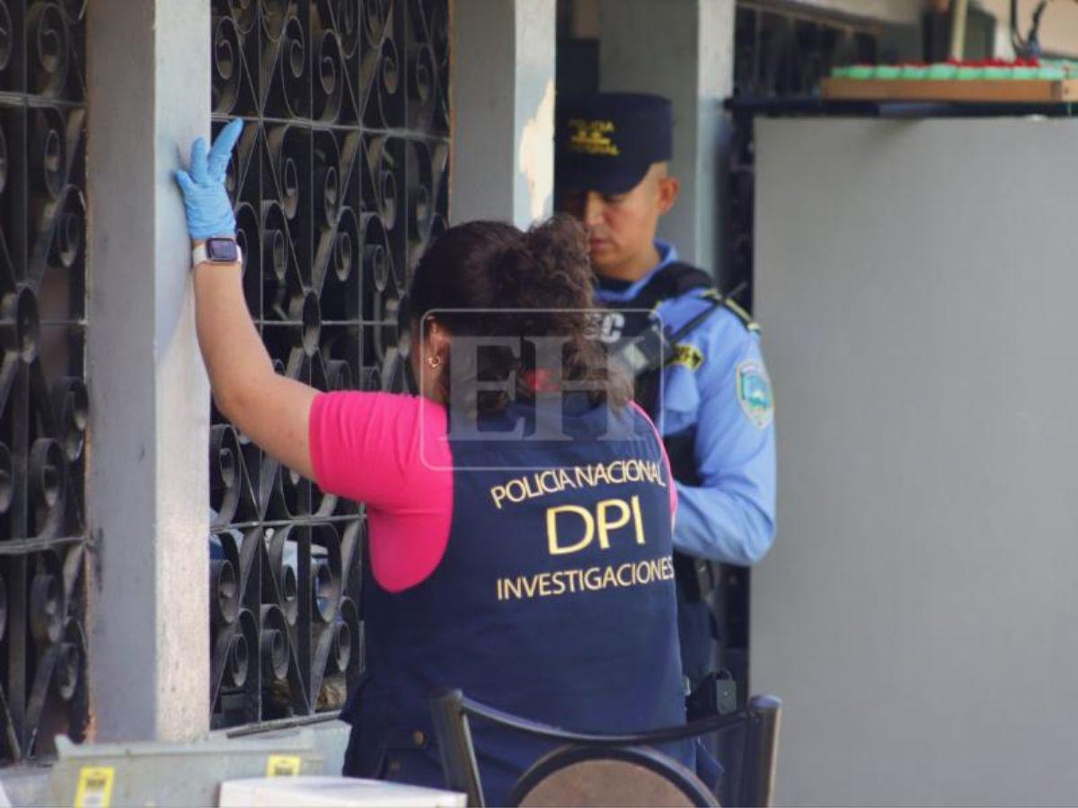 Orificio de bala en una almohada: Alex habría disparado intencionalmente a Vianka y huyó a Guatemala