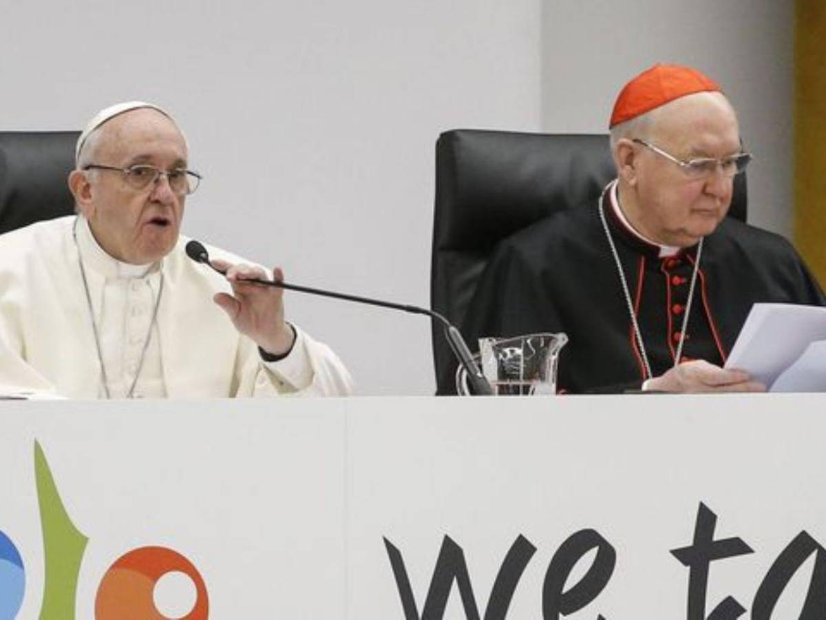 ¿Quién es Kevin Farrell, camarlengo encargado del Vaticano y pieza en la elección del nuevo papa?