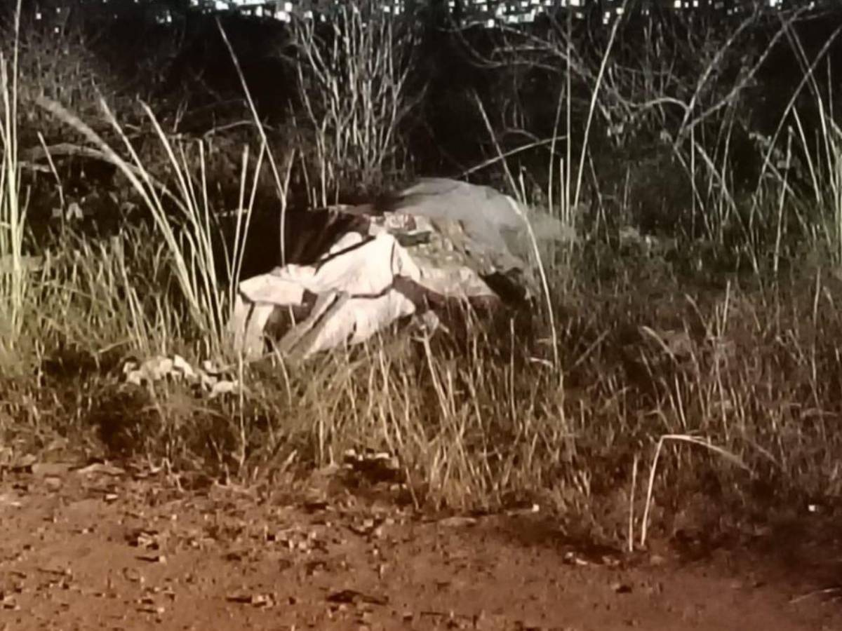 Inspeccionan vehículo de Miguel Salgado, médico que fue asesinado en Lomas del Diamante