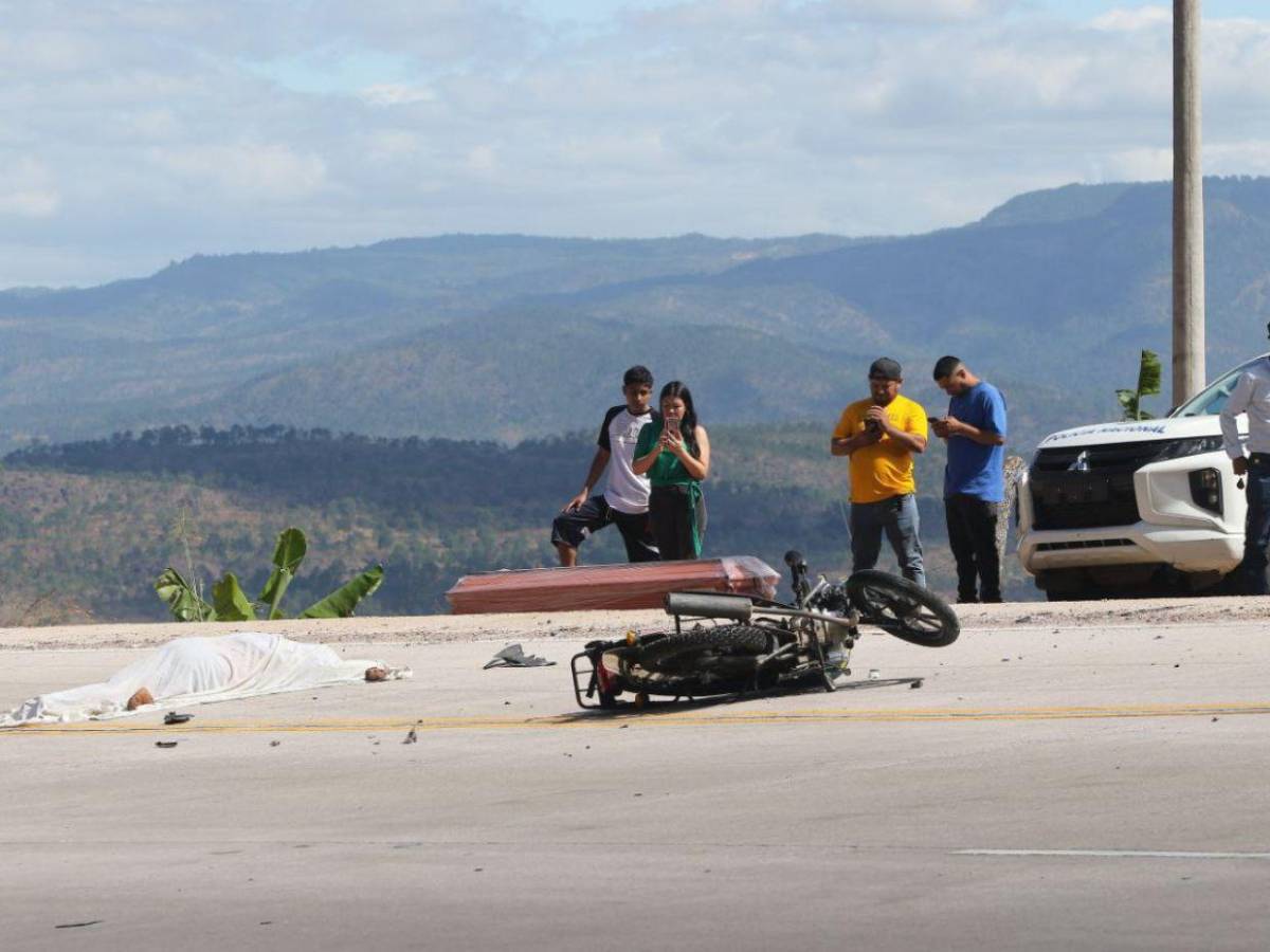 Cuatro motos, imprudencia y una curva pronunciada: tragedia en carretera a El Paraíso