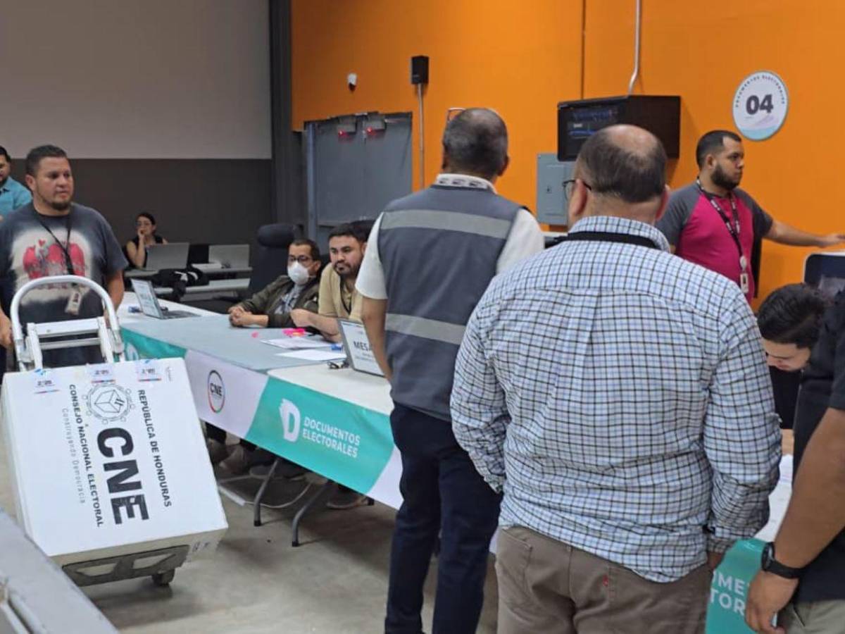 Las primeras imágenes del inicio del escrutinio especial en Honduras