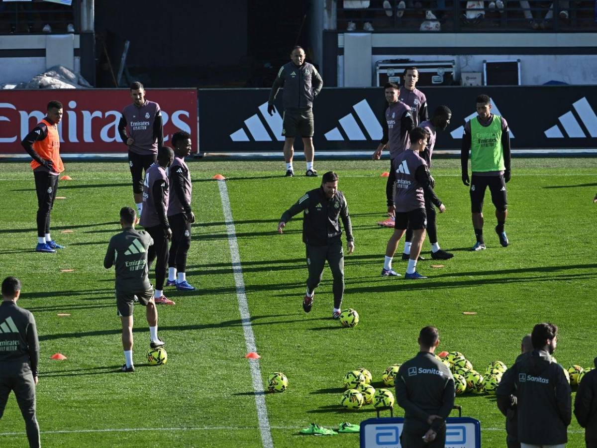 Real Madrid arropa a su afición y despierta ilusión en su penúltima práctica