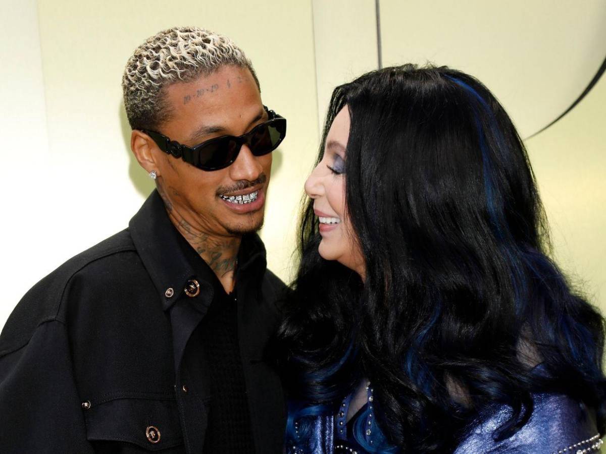 ¿Cher estaría planeando casarse con su novio 40 años menor que ella? Esto se sabe