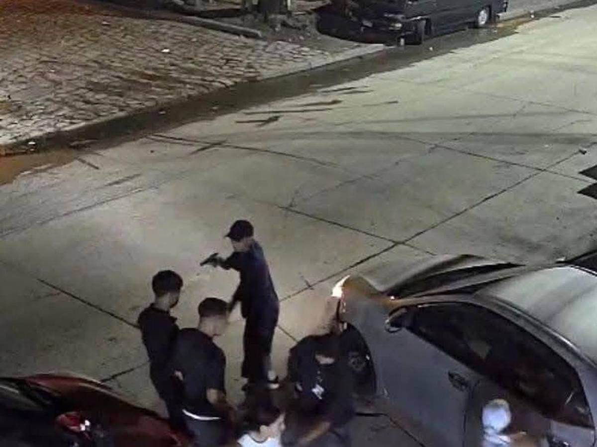 Familiares y amigos dan el último adiós a Frank Morris en la capital