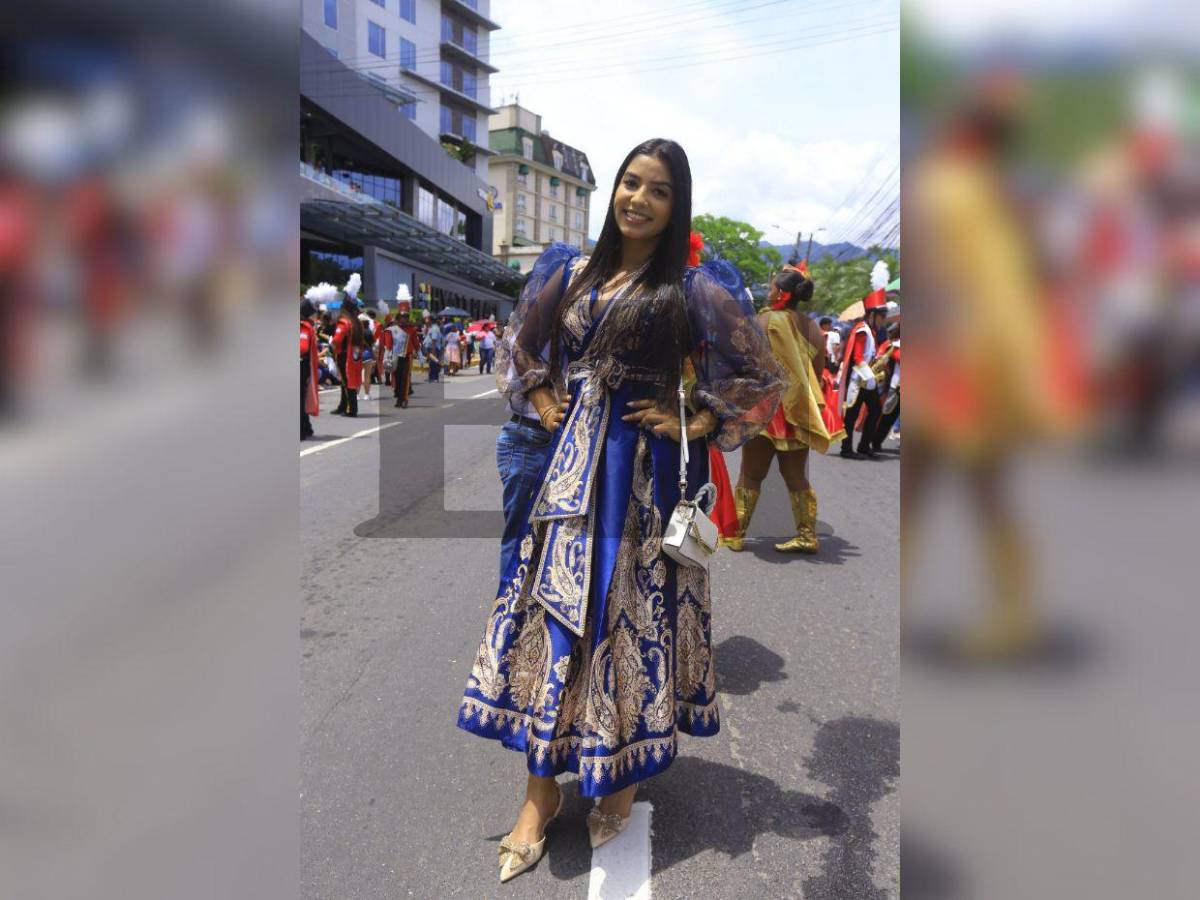 Las maestras que brillaron en los desfiles patrios 2025