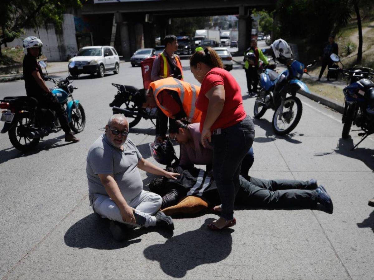 Herido de gravedad: Joven repartidor es embestido por un turismo en Loarque