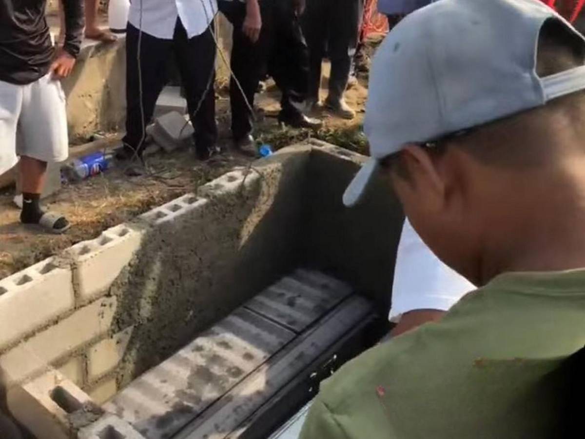 Sepultan a las primeras 13 víctimas de masacre en finca de Rigores, Trujillo