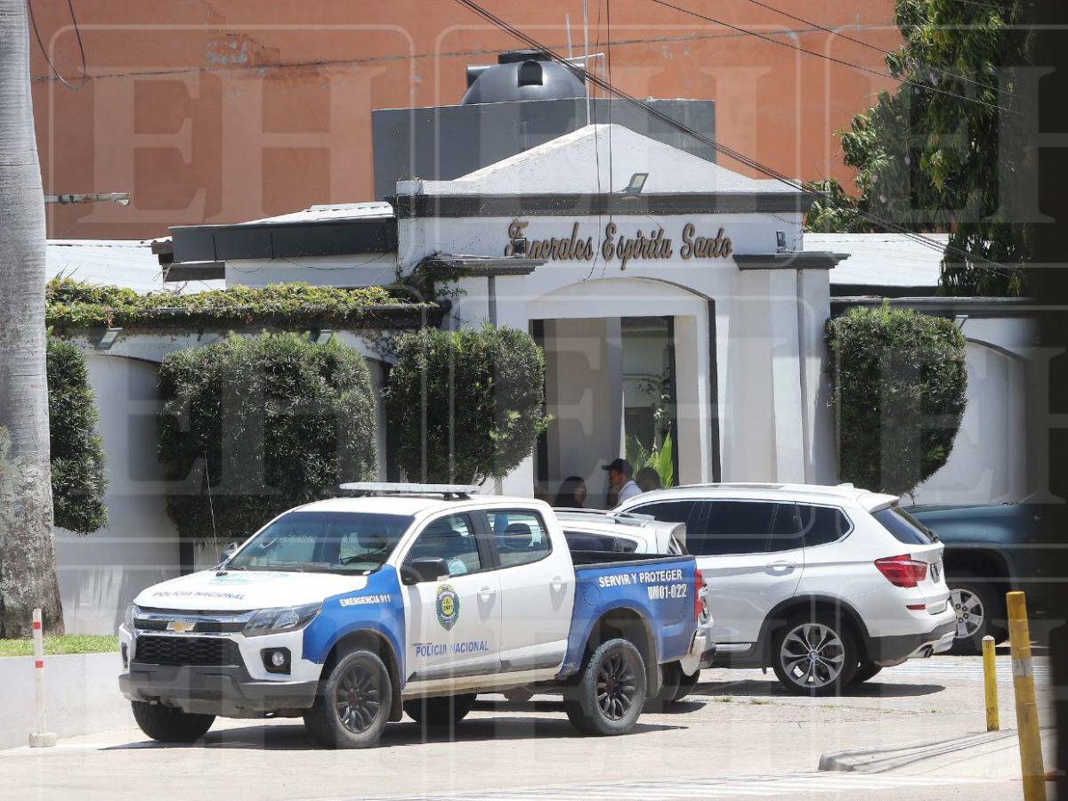 Sandra Díaz del Valle: fotos de la nueva recolección de muestras forenses durante su velorio