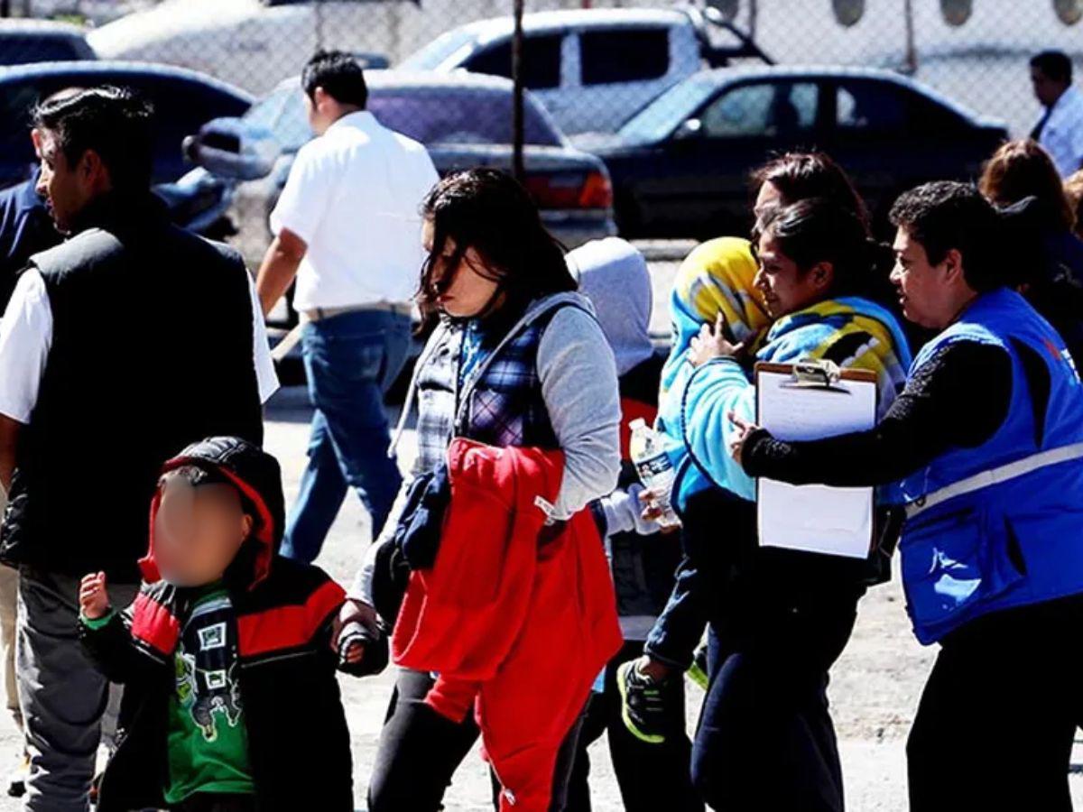 Tres niños estadounidenses deportados junto a sus madres hondureñas; uno de ellos con cáncer: ¿qué se sabe? Tres niños estadounidenses deportados junto a sus madres hondureñas; uno de ellos con cáncer: ¿qué se sabe?