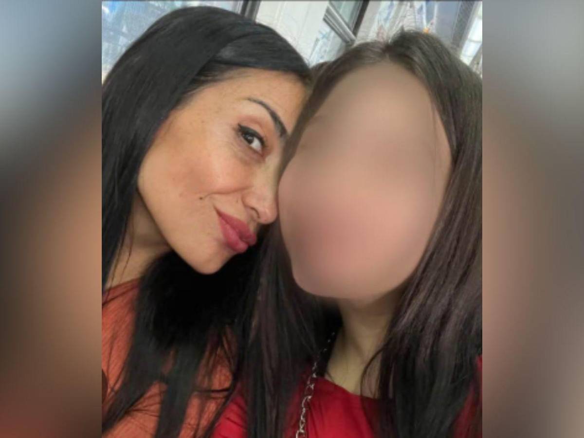 Hallan a mujer enterrada en su jardín en Argentina, ¿su hija de 15 años la mató?