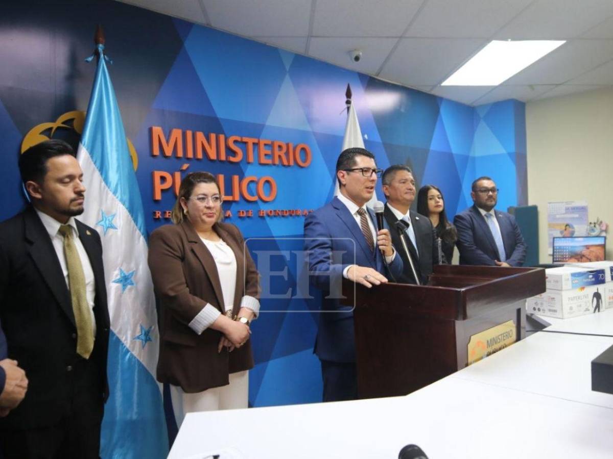 MP promete investigar sin sesgo juicios políticos, tras recibir expedientes
