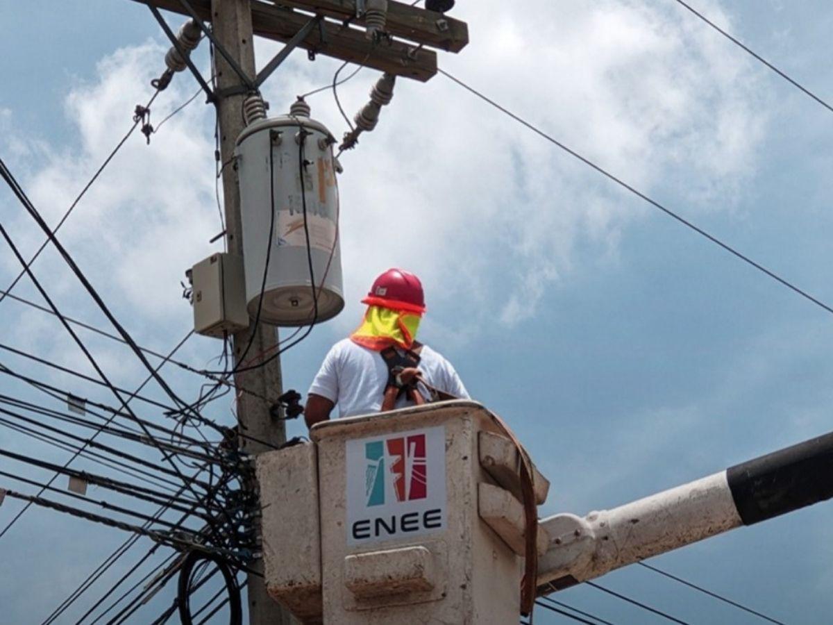 ¿Instalarán medidores prepago en Honduras? Esto explicó el gerente de la ENEE, Guillermo Peña