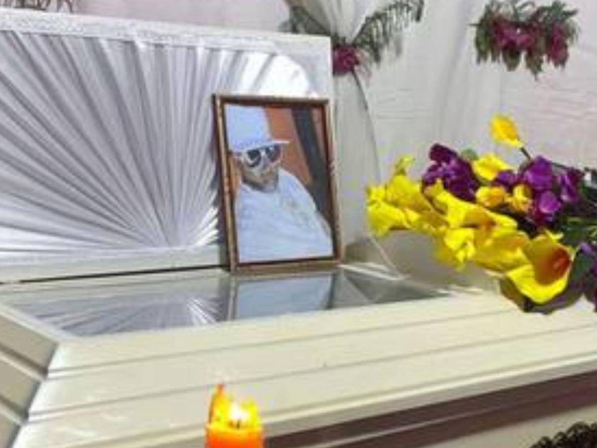 Entre flores y lágrimas despiden a “El Pollo”, trabajador del IHSS acribillado en Comayagüela