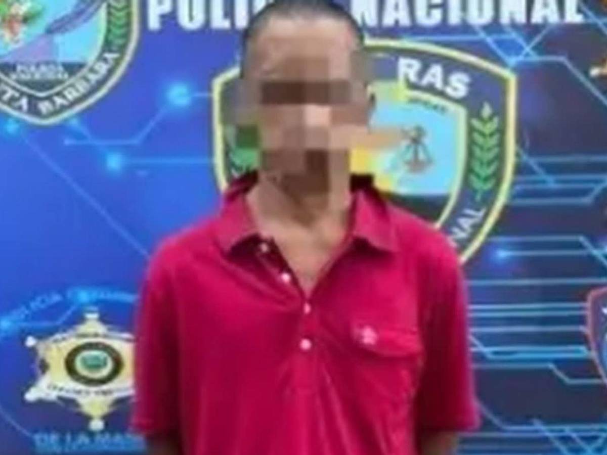 Globos blancos, aplausos y tristeza: así recibieron el cuerpo de Kimberly en Santa Bárbara