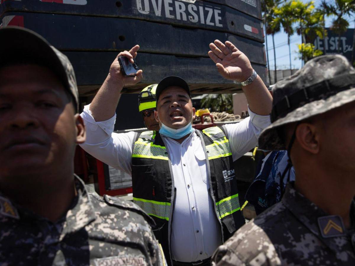 A contrarreloj buscan víctimas del accidente en discoteca de República Dominicana