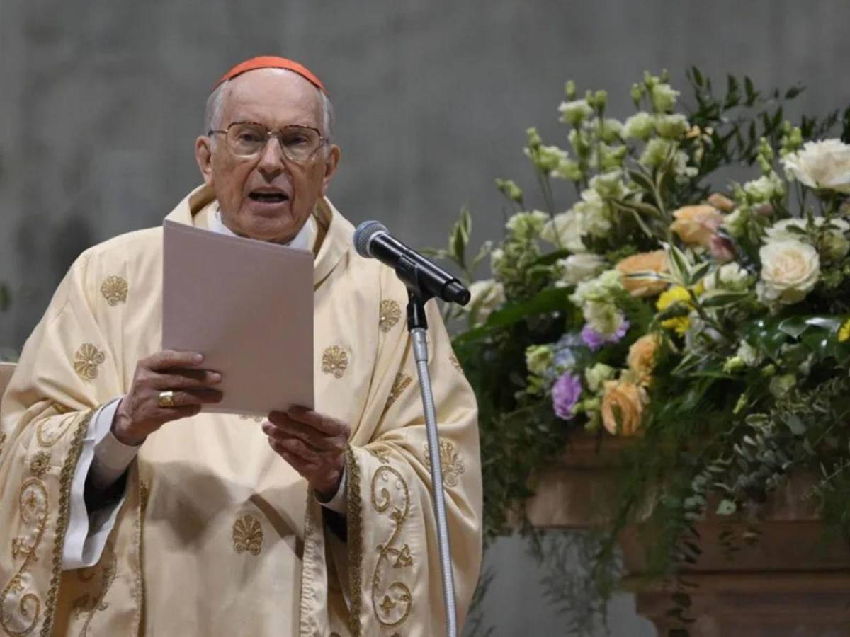 Giovanni Battista Re, el decano encargado del cónclave y el funeral del papa Francisco Giovanni Battista Re, el decano encargado del cónclave y el funeral del papa Francisco