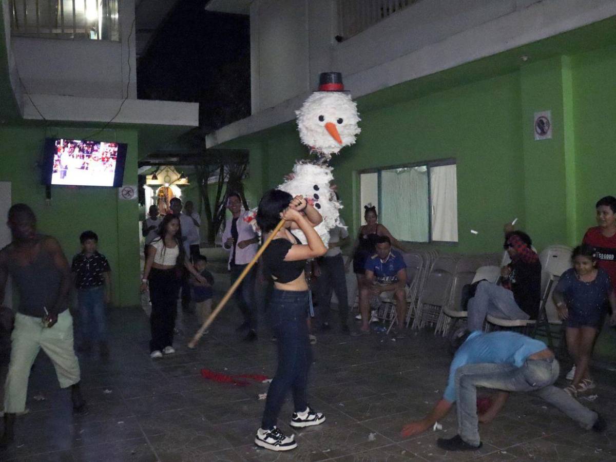 Migrantes en frontera norte y sur de México celebran Navidad en medio de la incertidumbre