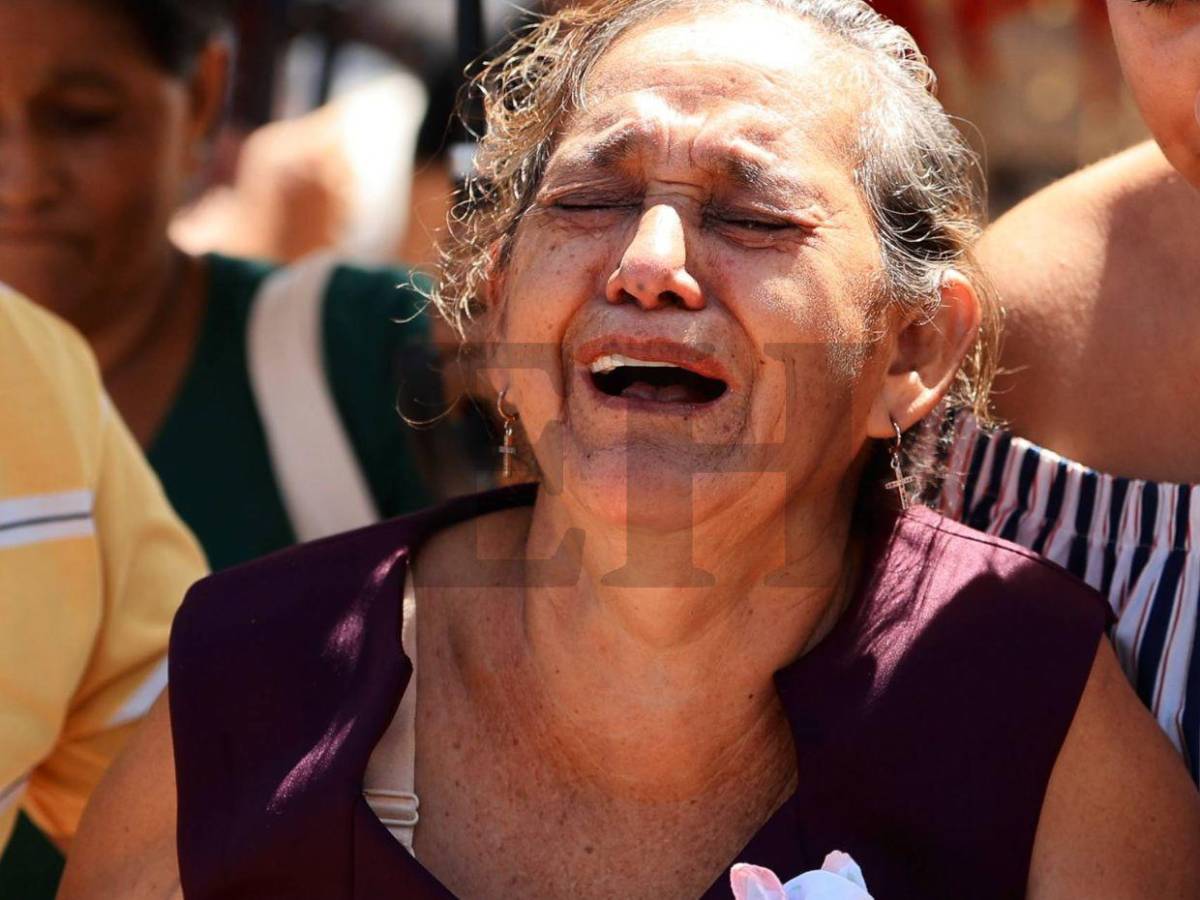 Con aplausos y escoltas despiden a Kevin Pérez, padre y héroe policial que murió tras salvar a menor