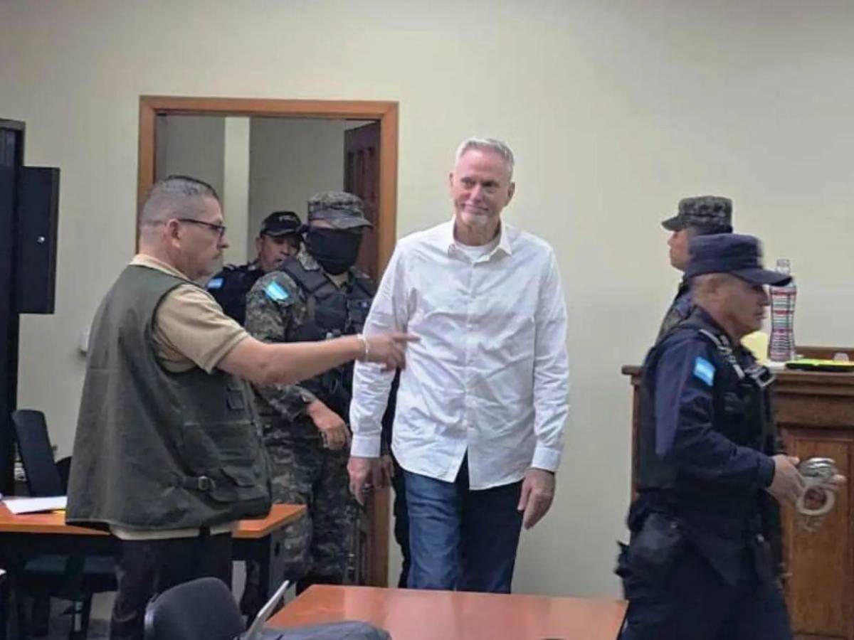 ¿Vinculados? Filtran foto de Dereck McNeil y Gary Lee, señalado en la desaparición de Angie Peña