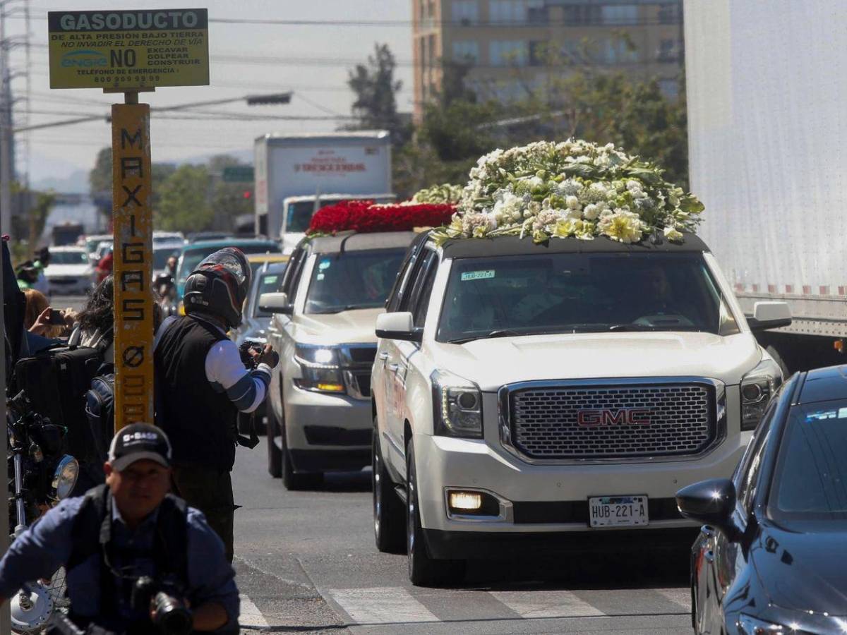 Adela Micha critica el despliegue militar en funeral de El Mencho: No se ve ni en películas