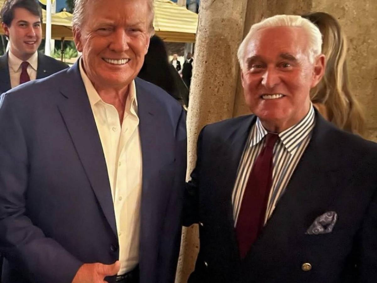 Roger Stone, protagonista de escándalos y conocido como El príncipe de las tinieblas