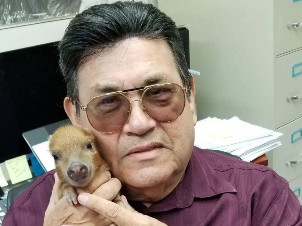 ¿Cuál fue el mensaje de A.B. Quintanilla tras la muerte de su padre, Abraham Quintanilla?