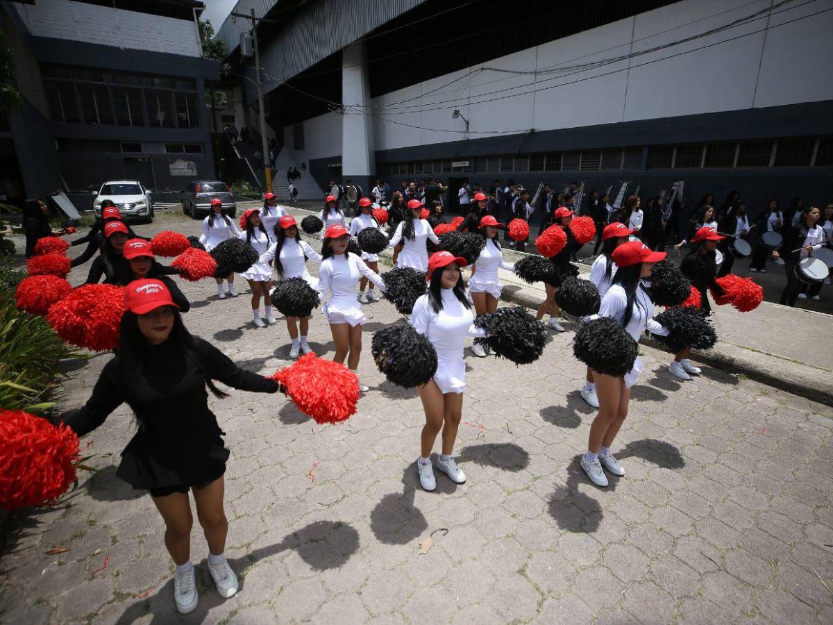 Ellas son las pomponeras del Instituto Central Vicente Cáceres este 2025: conócelas
