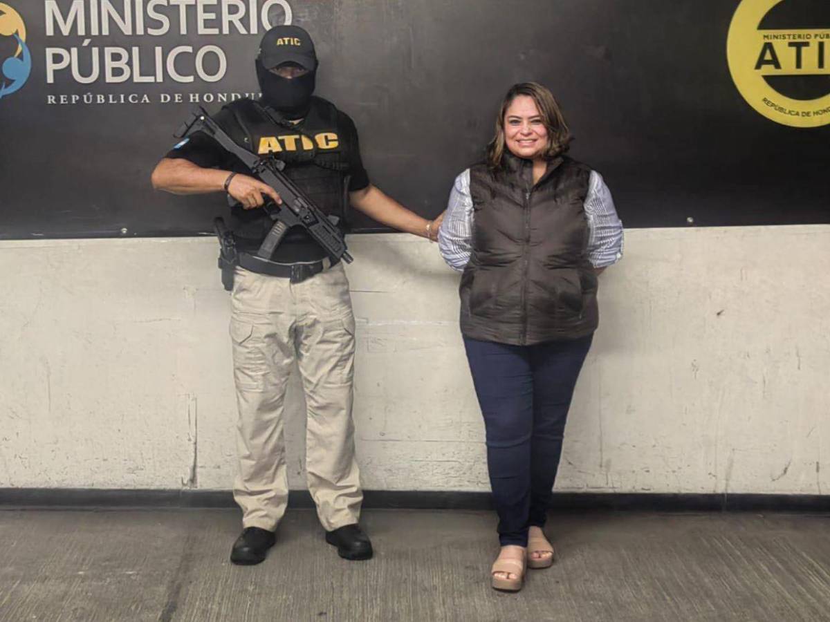 ¿Quién es Dulce Villanueva, la exdirectora del Dinaf capturada por presunta corrupción?