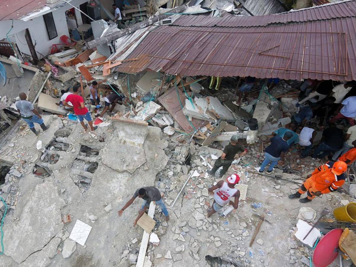 Hospitales abarrotados de personas heridas: emergencia en Colombia tras terremoto