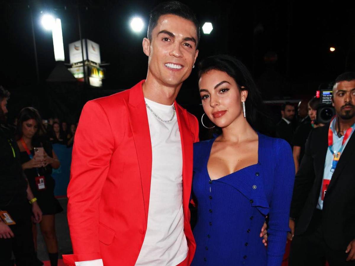 Georgina Rodríguez confirma compromiso con Cristiano Ronaldo con un anillo de lujo