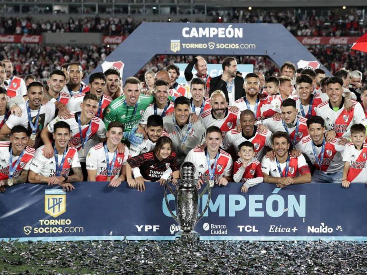 Olimpia en el podio de los equipos de América con más de 30 ligas ganadas